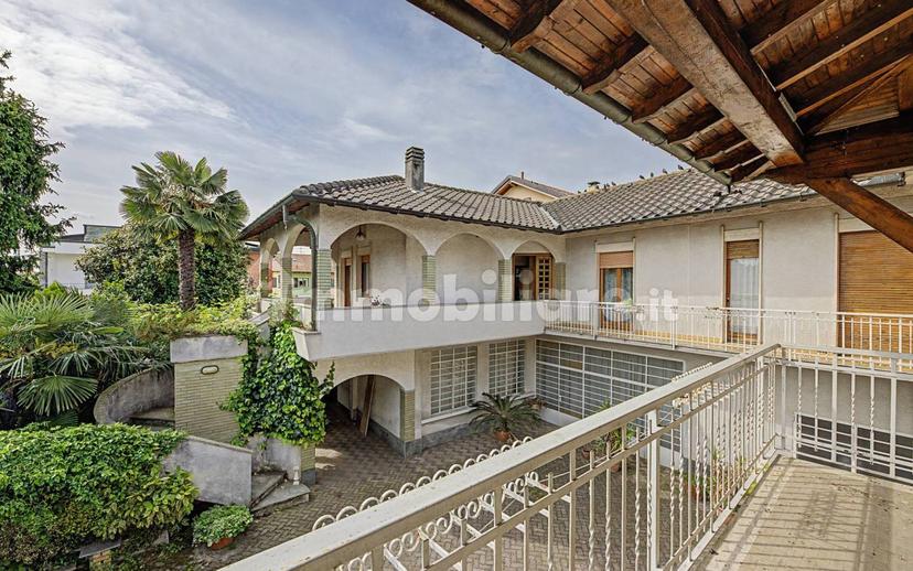 Villa unifamiliare via Carlo Rossini, 21, Centro, Tradate — foto 49 di 81