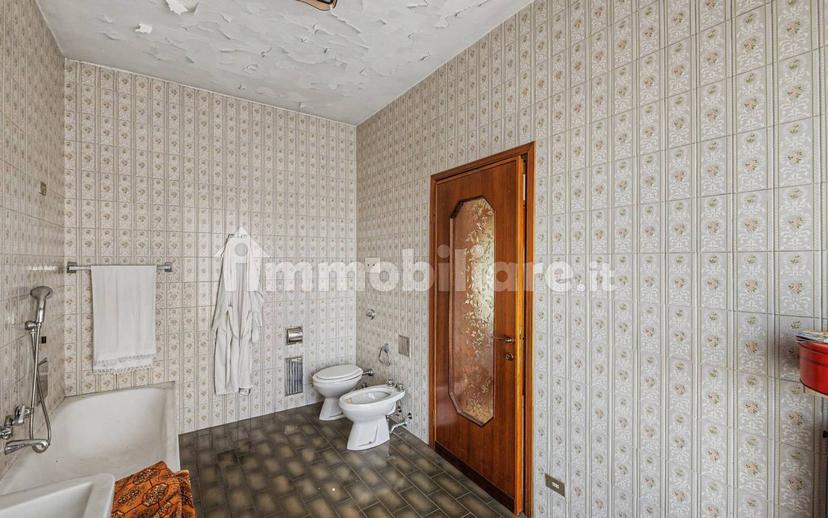 Villa unifamiliare via Carlo Rossini, 21, Centro, Tradate — foto 6 di 81