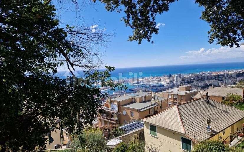Bilocale via Giovanni Costanzi, Oregina, Genova