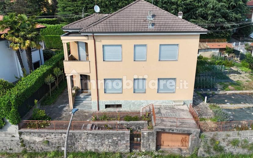 Villa bifamiliare via delle Rose 11, Centro, Besana in Brianza — foto 7 di 39