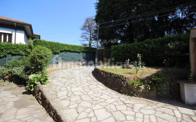 Villa bifamiliare via delle Rose 11, Centro, Besana in Brianza — foto 8 di 39