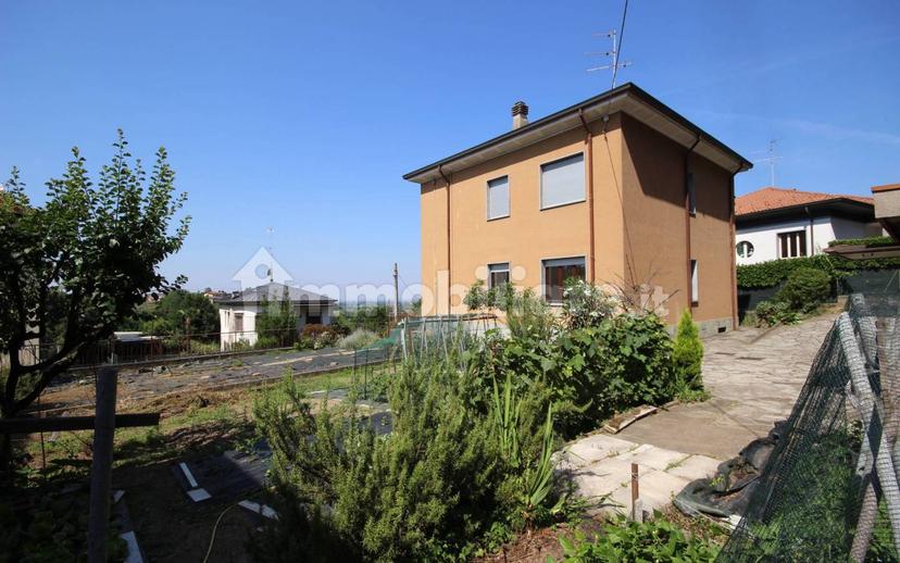 Villa bifamiliare via delle Rose 11, Centro, Besana in Brianza — foto 4 di 39