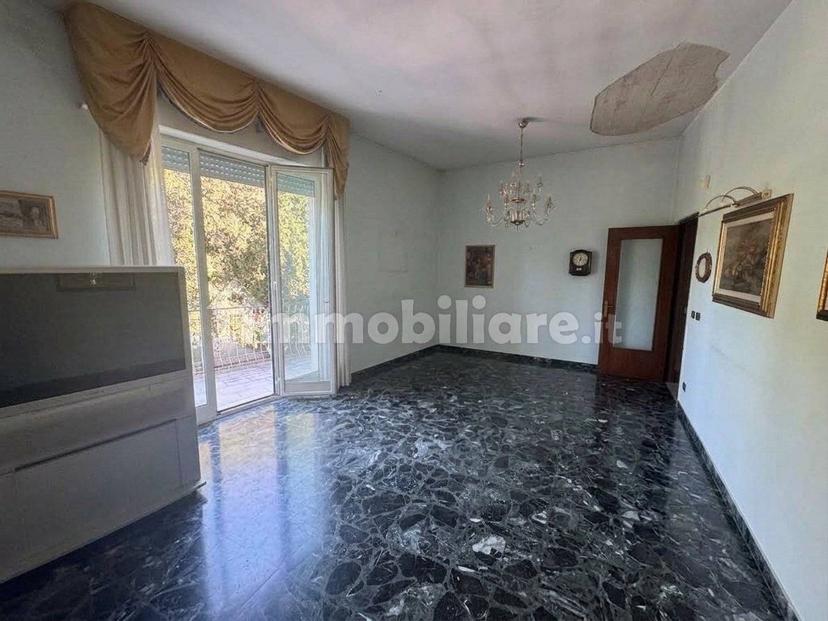 Quadrilocale via Giotto 3, Centro, Canosa di Puglia