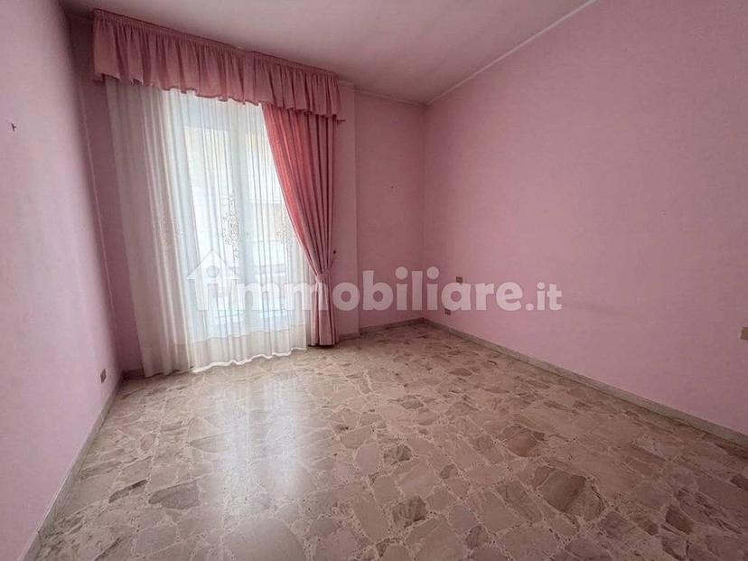 Quadrilocale via Giotto 3, Centro, Canosa di Puglia — foto 2 di 13
