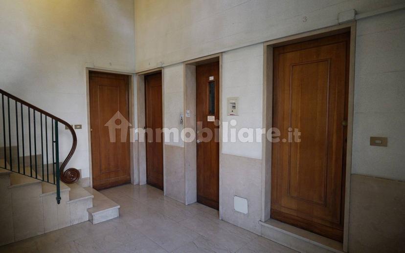 Trilocale via Eugenio Bona 8, Centro Storico, Biella — foto 13 di 29