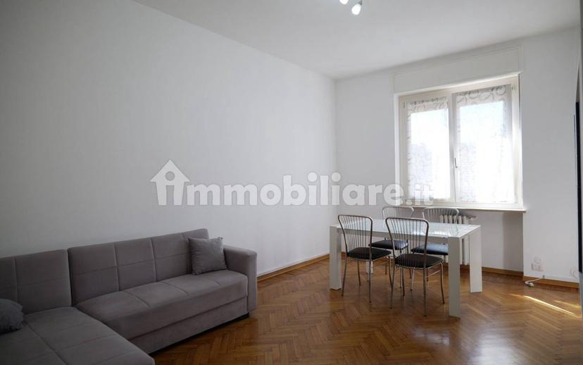 Trilocale via Eugenio Bona 8, Centro Storico, Biella — foto 8 di 29