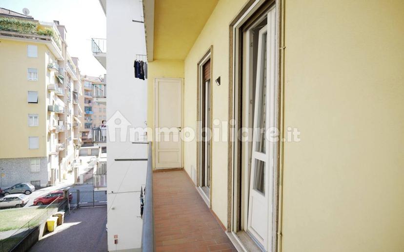 Trilocale via Eugenio Bona 8, Centro Storico, Biella — foto 6 di 29