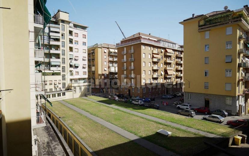 Trilocale via Eugenio Bona 8, Centro Storico, Biella — foto 11 di 29