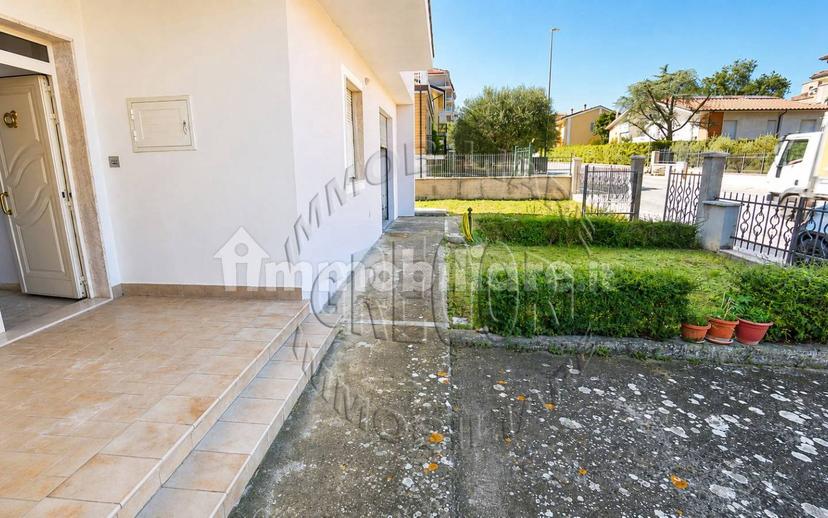 Villa unifamiliare via Gentile da Montefiore 96, Centro, Montefiore dell'Aso — foto 27 di 51