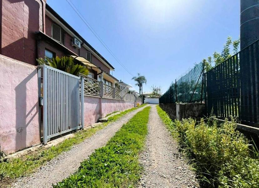 Villa bifamiliare via Archimede 8, Centro, Cisterna di Latina — foto 11 di 20
