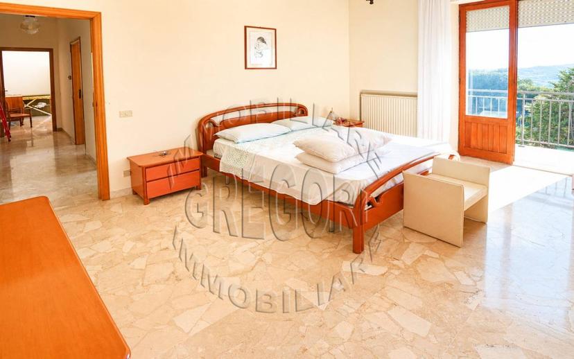 Villa unifamiliare via Gentile da Montefiore 96, Centro, Montefiore dell'Aso — foto 8 di 51
