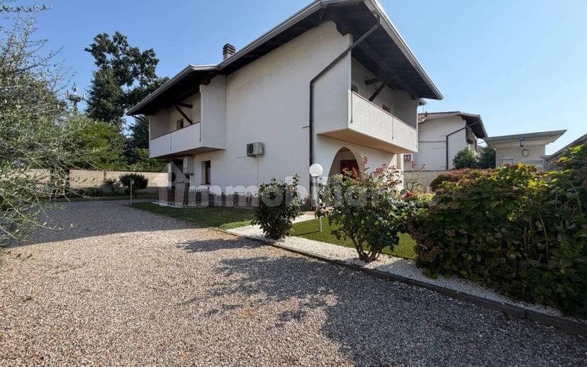 Villa unifamiliare via Isonzo 17, Solbiate Olona — foto 2 di 31