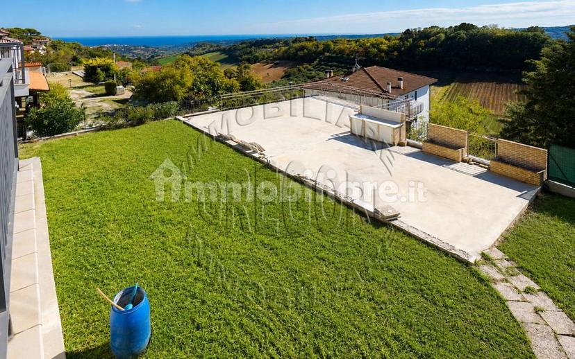 Villa unifamiliare via Gentile da Montefiore 96, Centro, Montefiore dell'Aso — foto 50 di 51