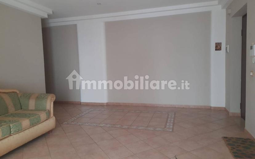 Trilocale via Giuseppe Lo Bue 12, Centro, Bagheria