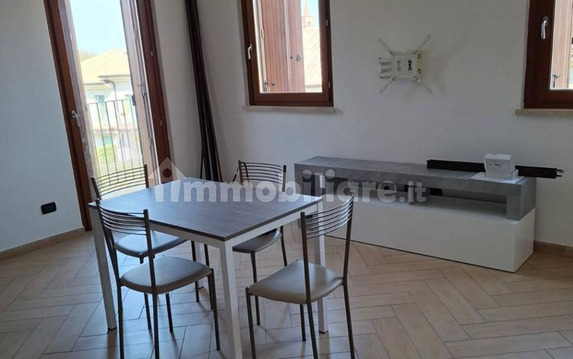 Bilocale via Leopoldo Pilla 3, Angeli, Mantova — foto 6 di 8