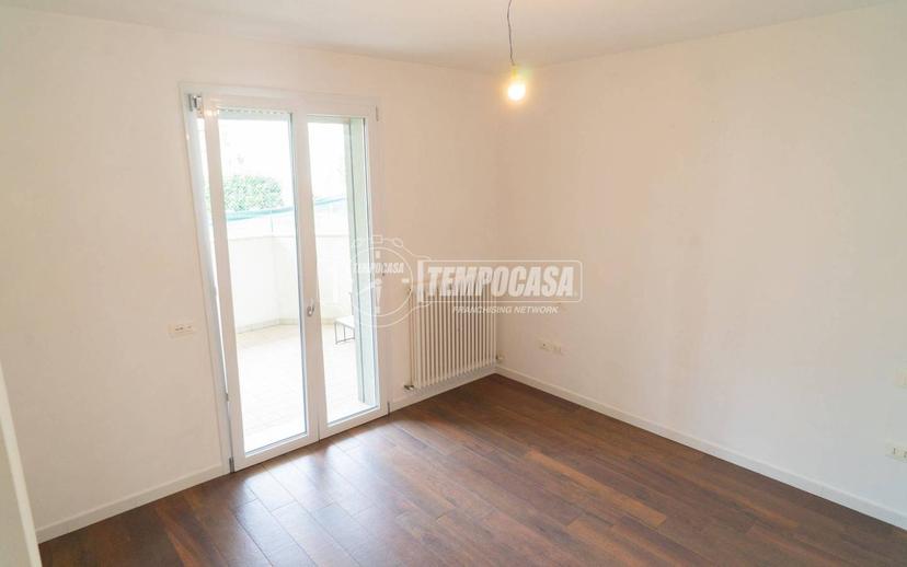 Trilocale ottimo stato, piano terra, Fano 2 - Flaminio, Fano — foto 10 di 33