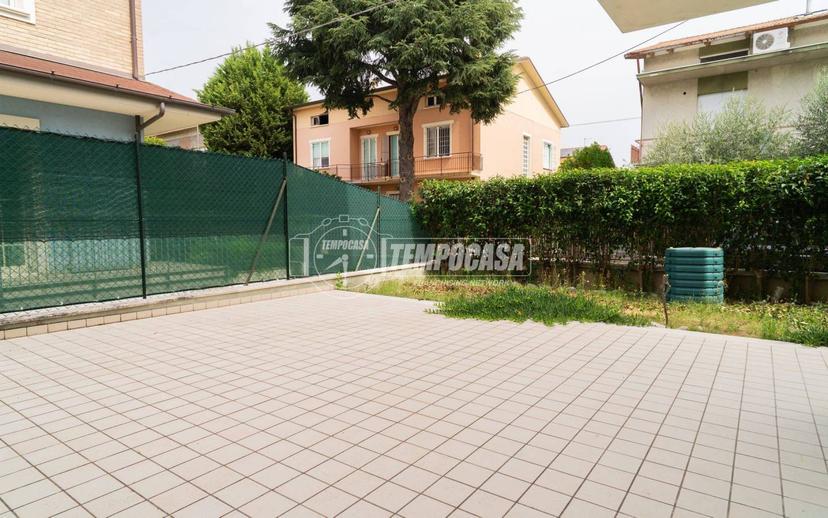 Trilocale ottimo stato, piano terra, Fano 2 - Flaminio, Fano — foto 32 di 33