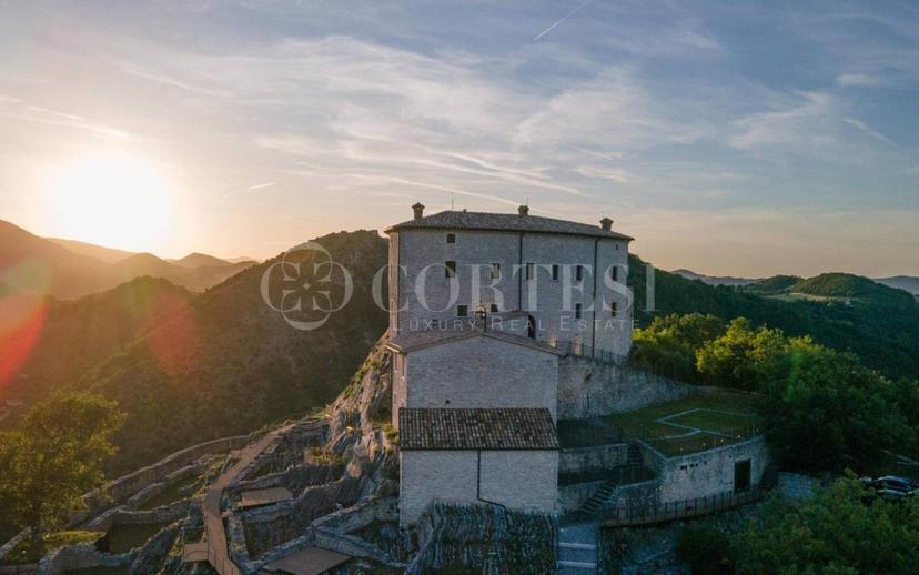 Villa unifamiliare via Case Sparse, Cagli — foto 185 di 193