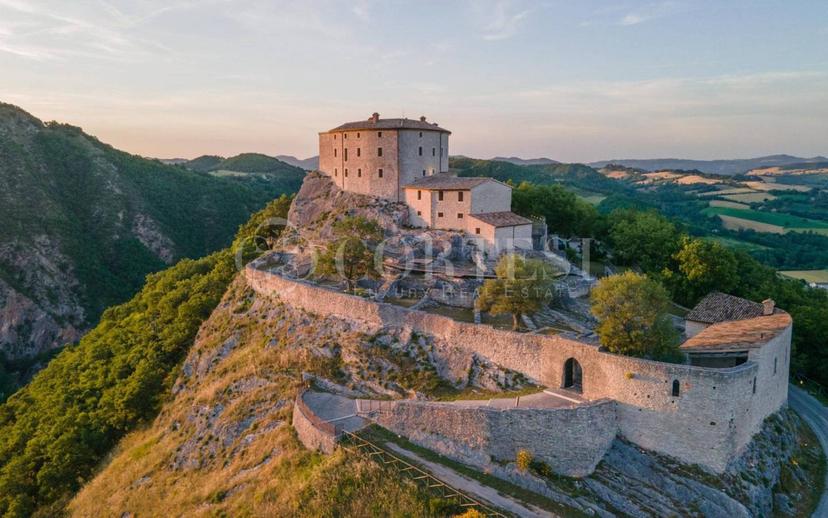Villa unifamiliare via Case Sparse, Cagli — foto 142 di 193