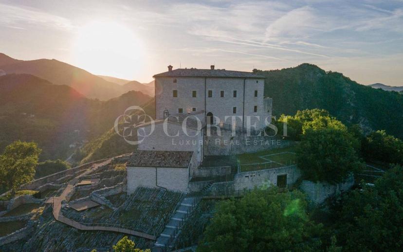 Villa unifamiliare via Case Sparse, Cagli — foto 48 di 193