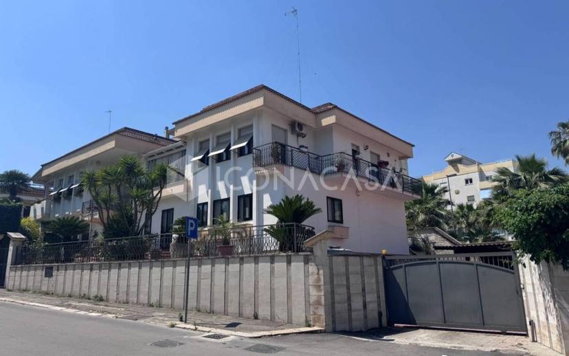 Trilocale via Corsica 152, Centro, Canosa di Puglia — foto 12 di 20