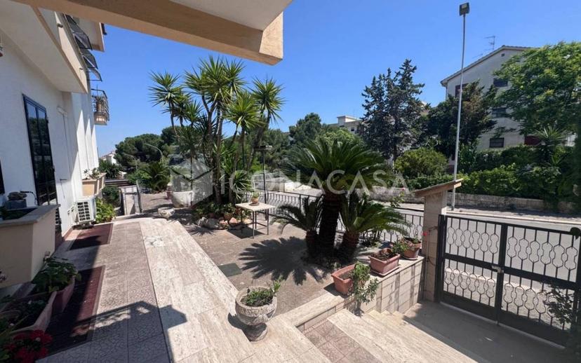 Trilocale via Corsica 152, Centro, Canosa di Puglia — foto 5 di 20