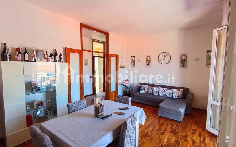 Trilocale via Camillo Benso di Cavour 26, Centro, Bellinzago Novarese — foto 3 di 13