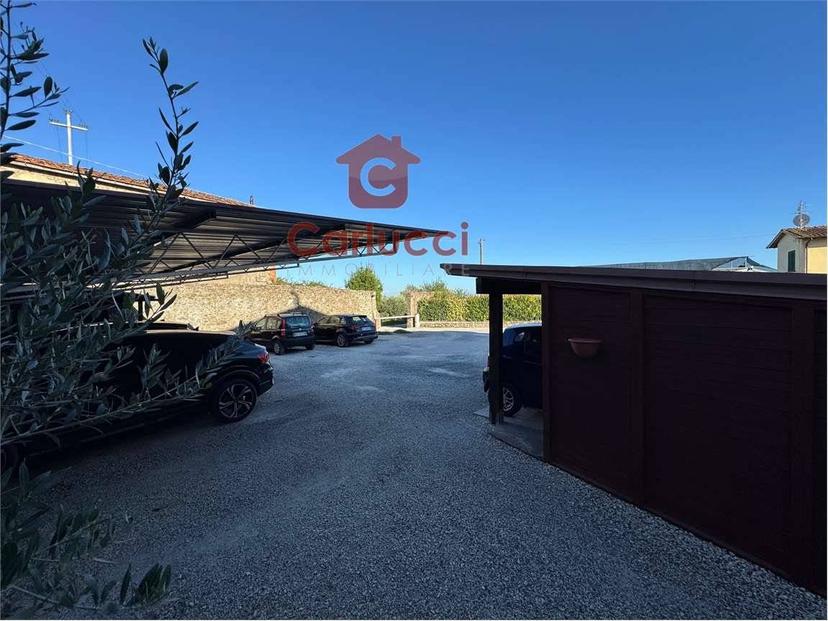 Trilocale buono stato, Veneri, Pescia — foto 2 di 35