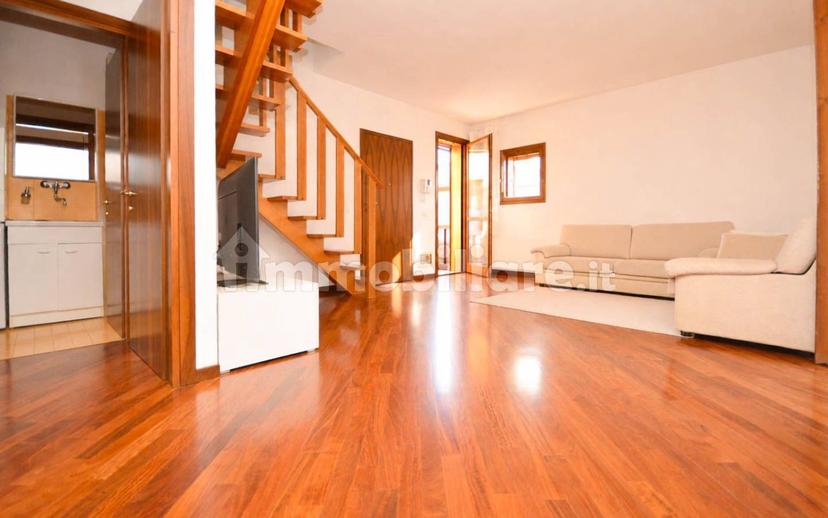 Appartamento via Vittorio Alfieri, Altavilla Vicentina — foto 2 di 22
