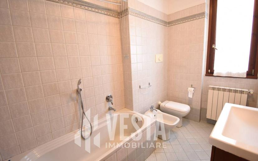 Quadrilocale via Gaetano Donizetti, Ronco Briantino — foto 7 di 16