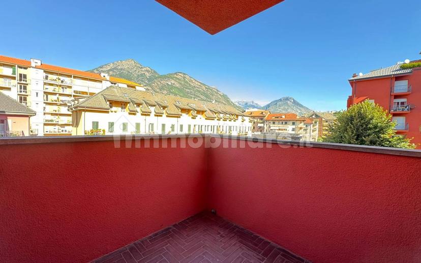 Appartamento via Piero Cioia di Monzone 35, Centro, Domodossola — foto 11 di 45