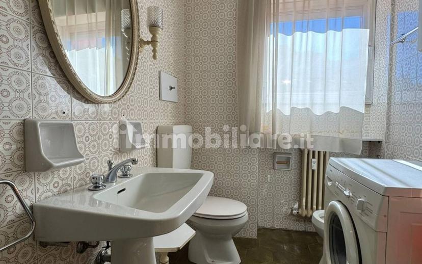Appartamento via Piero Cioia di Monzone 35, Centro, Domodossola — foto 24 di 45