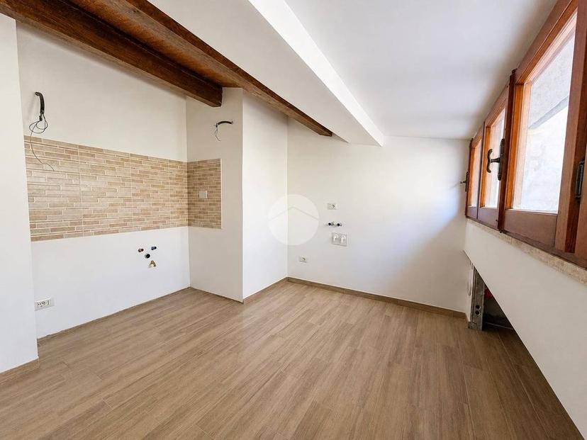Appartamento via Delle Rose 10, Duomo - Fontana Luminosa, L'Aquila — foto 4 di 46