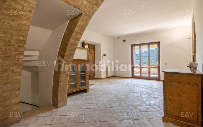 Casale via Chiesa Vecchia, Vescia, Belfiore, Scanzano, Foligno — foto 2 di 14