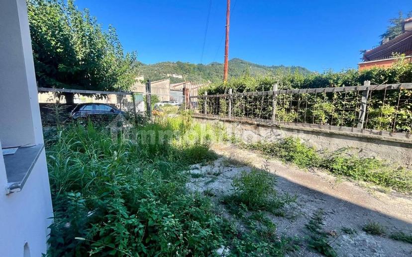 Trilocale ottimo stato, piano terra, Centro, Pescia — foto 7 di 9