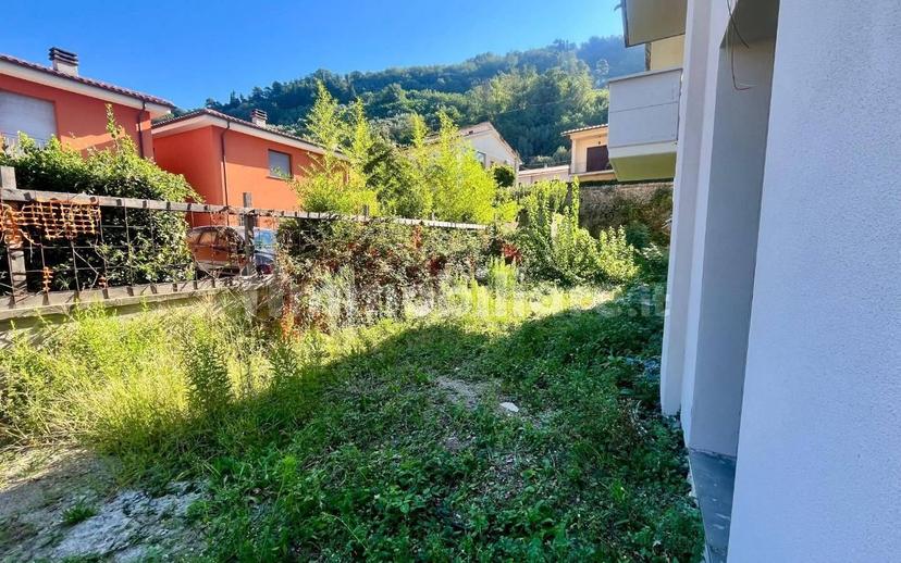 Trilocale ottimo stato, piano terra, Centro, Pescia — foto 5 di 9
