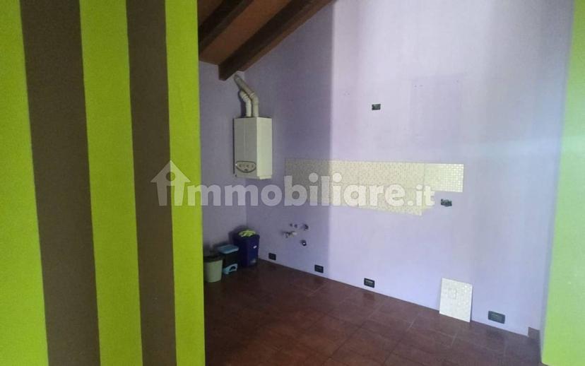 Trilocale buono stato, terzo piano, San Pedretto, Castelvetro Piacentino — foto 4 di 6