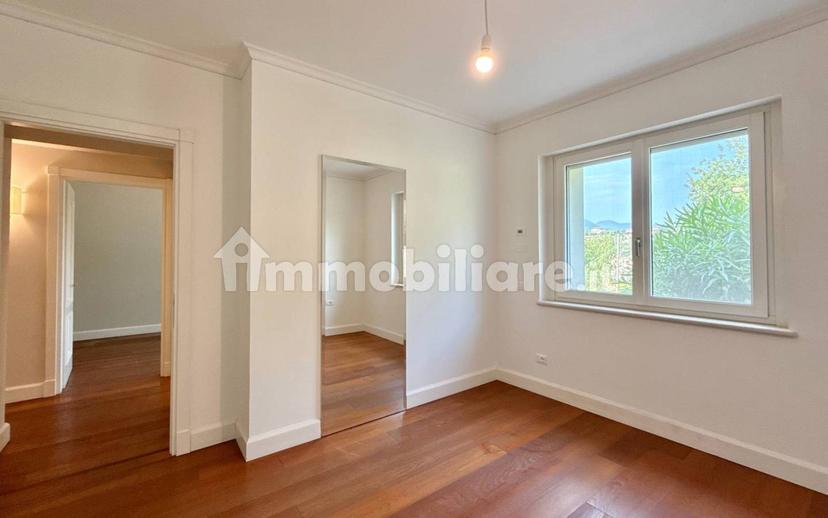 Villa bifamiliare via dei Colli, Centro, Salò — foto 26 di 52