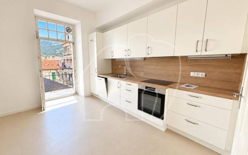 Trilocale Rennweg - via delle Corse, Centro, Merano — foto 2 di 13