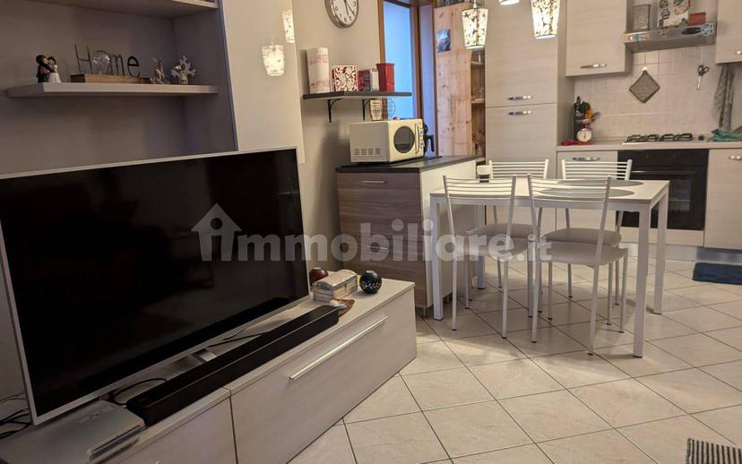 Bilocale via Repossi 62, Centro, Lonate Pozzolo — foto 10 di 13