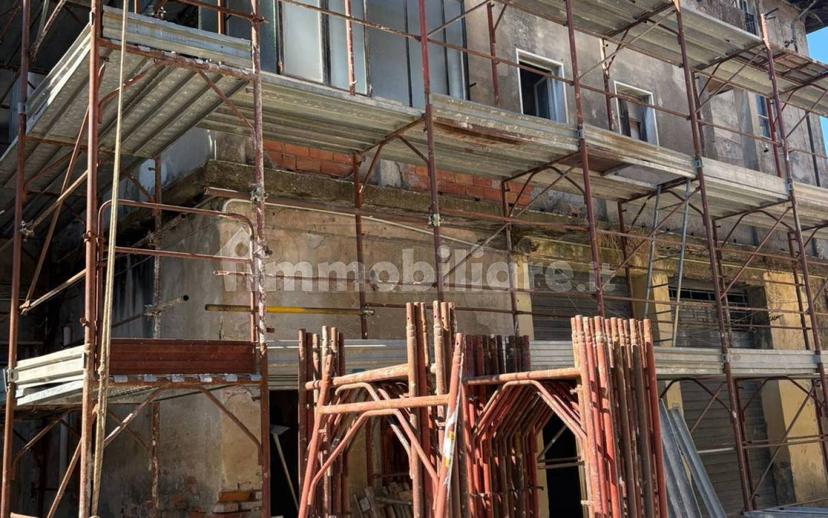 Mansarda via Filippo Turati 21, Avenza, Carrara — foto 7 di 9