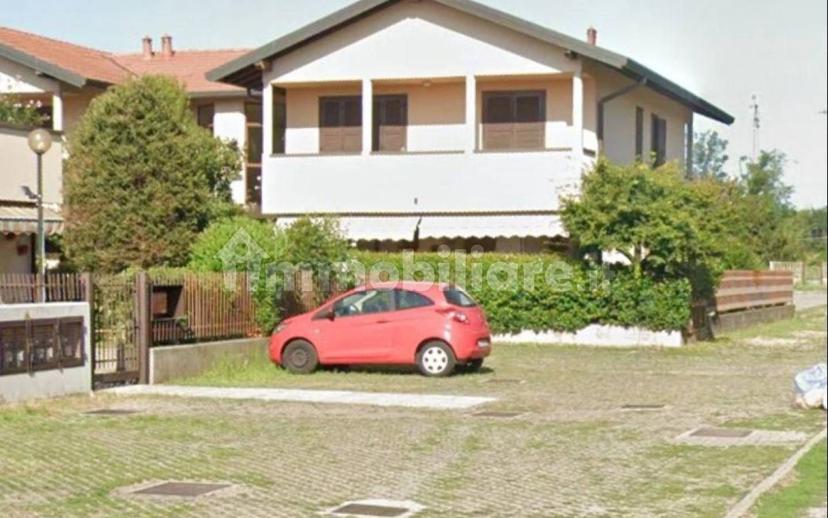 Bilocale via Repossi 62, Centro, Lonate Pozzolo — foto 5 di 13