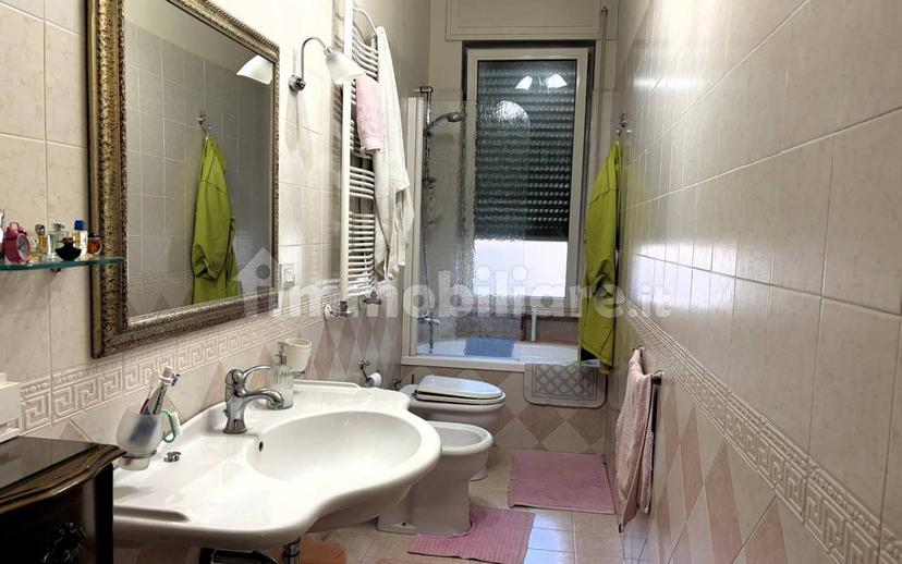 Stanza in affitto in appartamento via Vincenzo Acquaviva 6, Foggia — foto 5 di 11
