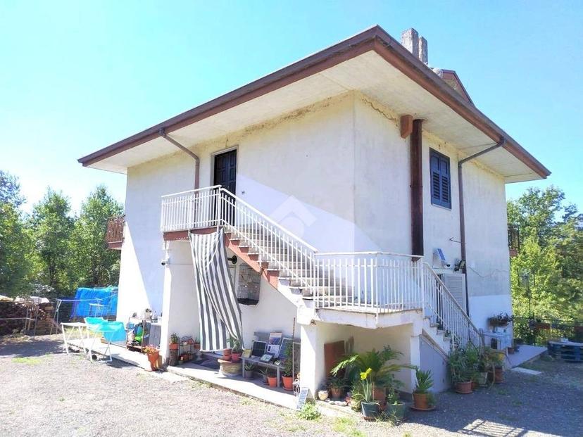 Trilocale via Orni, Manocalzati — foto 2 di 21