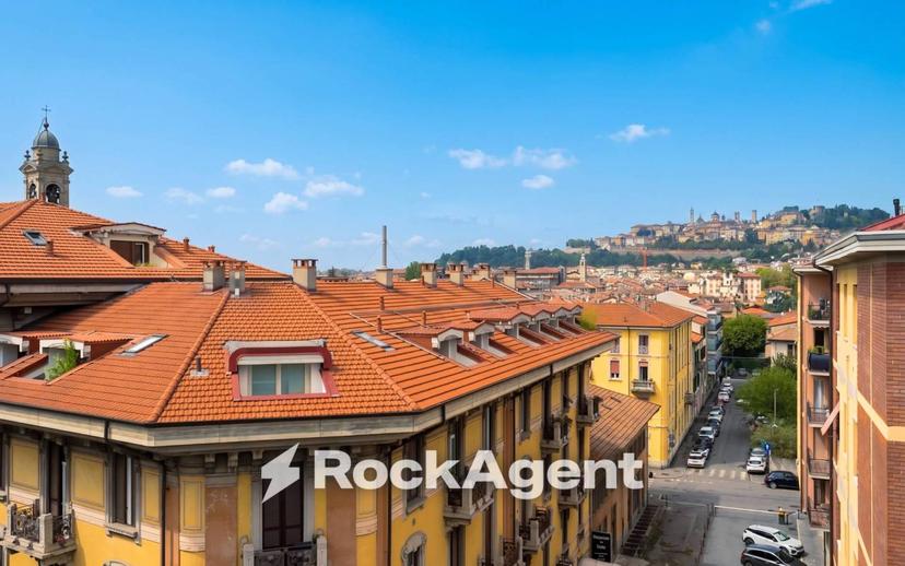 Trilocale via Vittore Ghislandi, 31, Borgo Palazzo, Bergamo — foto 14 di 40
