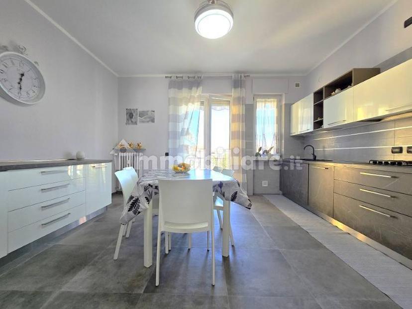Quadrilocale ottimo stato, secondo piano, Corso Langhe, Moretta, Corso Cortemilia, Alba — foto 3 di 26