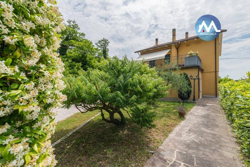 Villa bifamiliare Strada della Romagna, Monte San Bartolo, Pesaro — foto 5 di 16