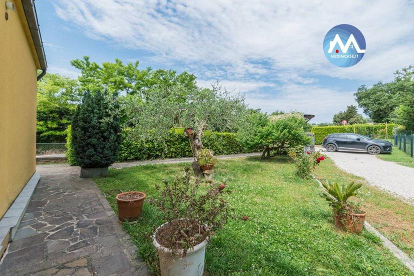 Villa bifamiliare Strada della Romagna, Monte San Bartolo, Pesaro — foto 2 di 16