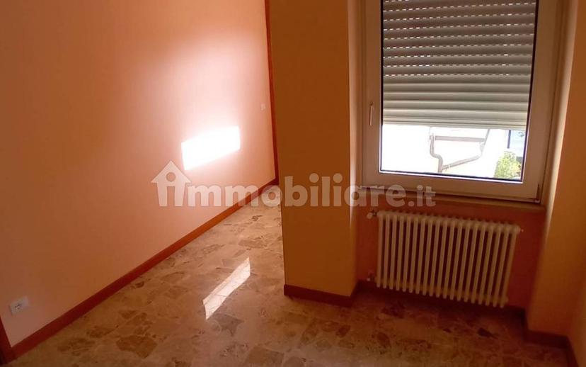 Quadrilocale viale Giuseppe Mazzini 8, Centro, Sulmona — foto 10 di 16