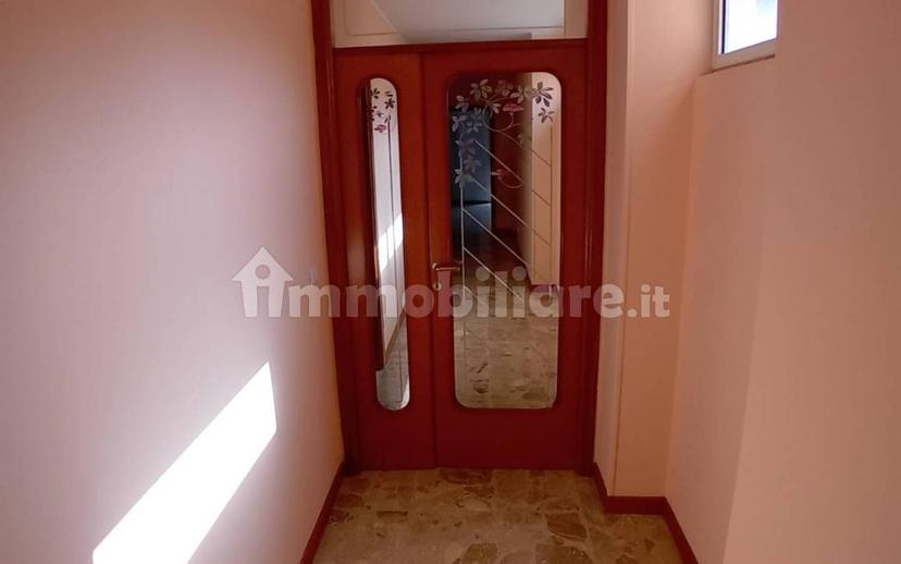 Quadrilocale viale Giuseppe Mazzini 8, Centro, Sulmona — foto 7 di 16